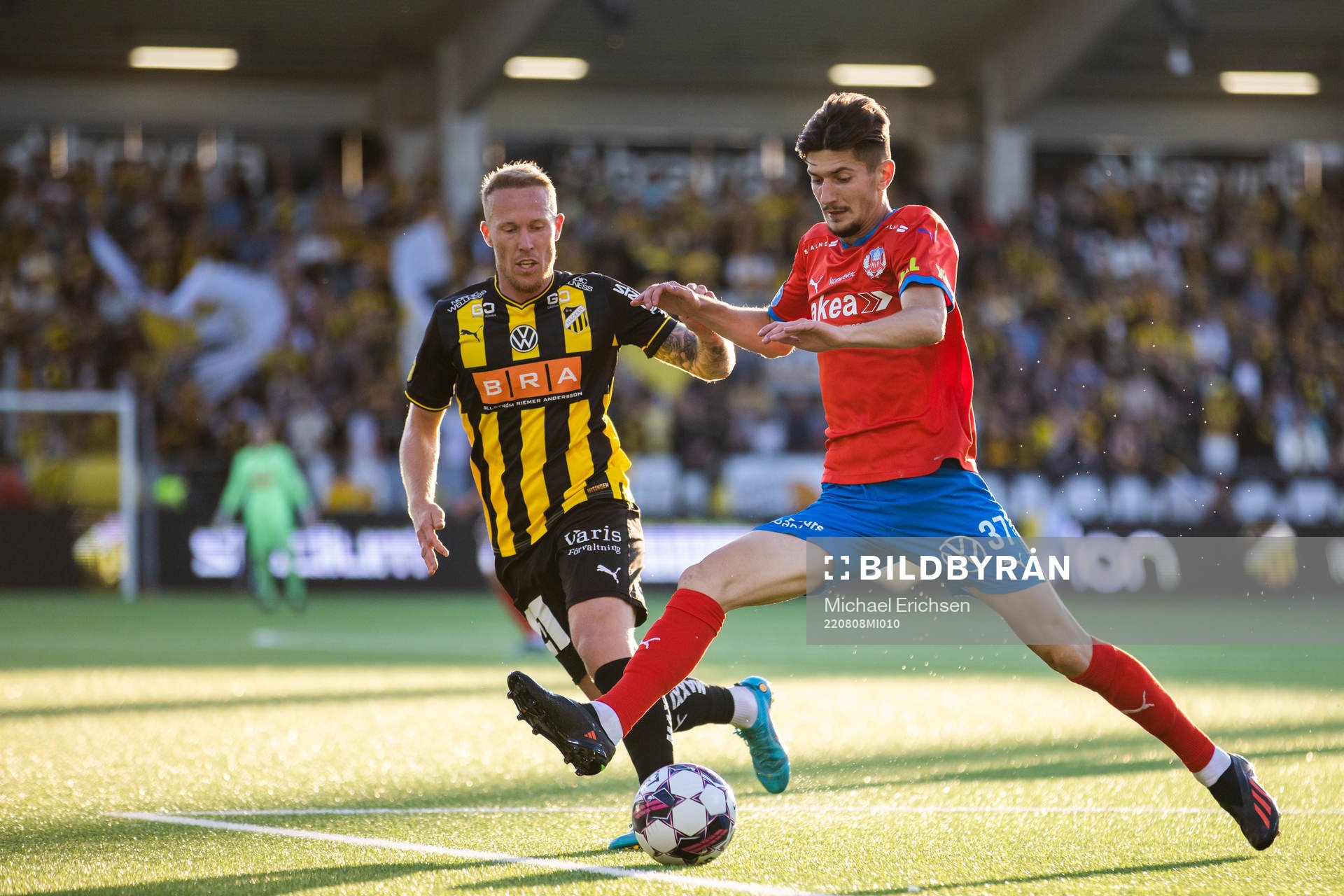Häckens Mikkel Rygaard Jensen och Helsingborgs Armin