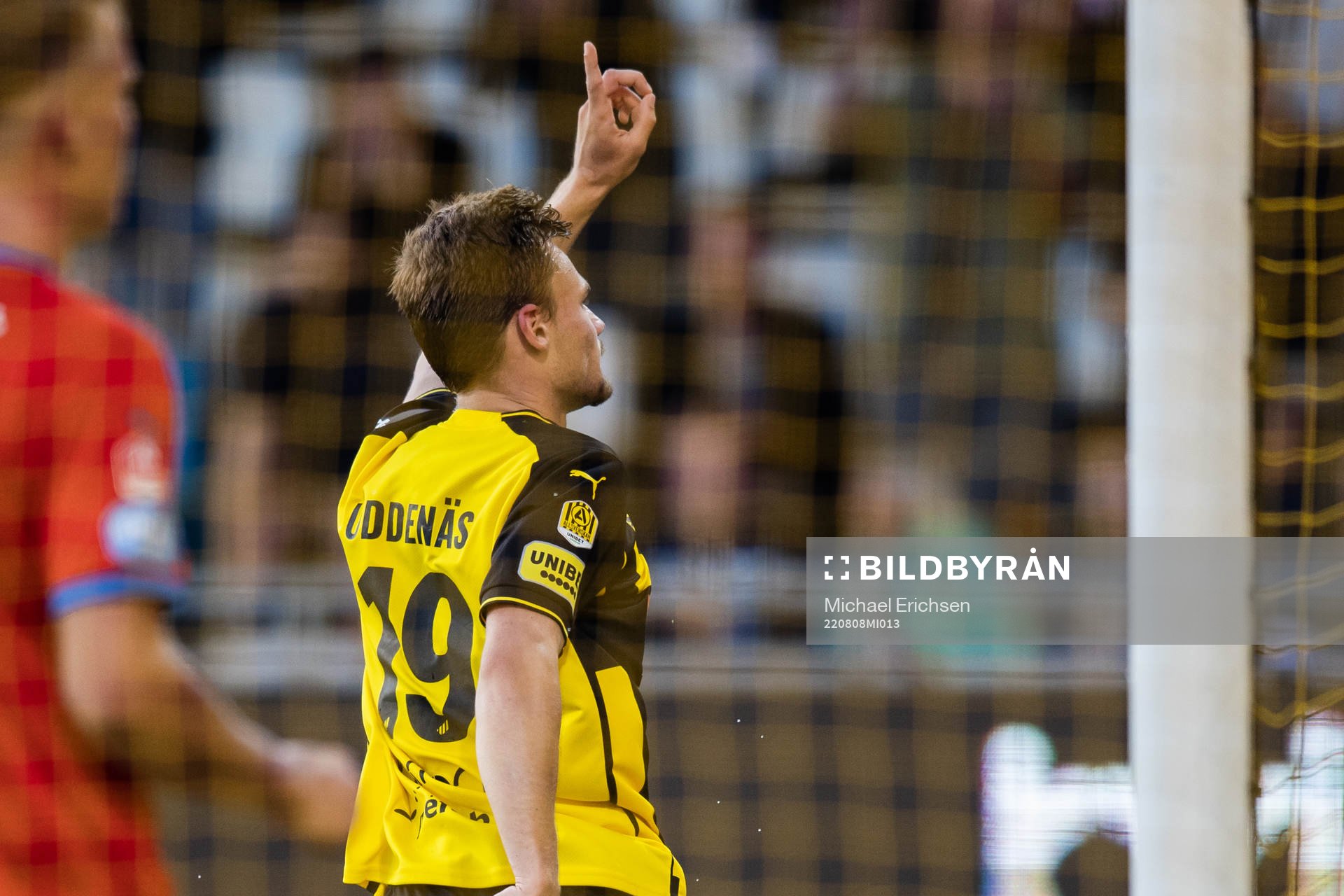 Häckens Oscar Uddenäs jublar