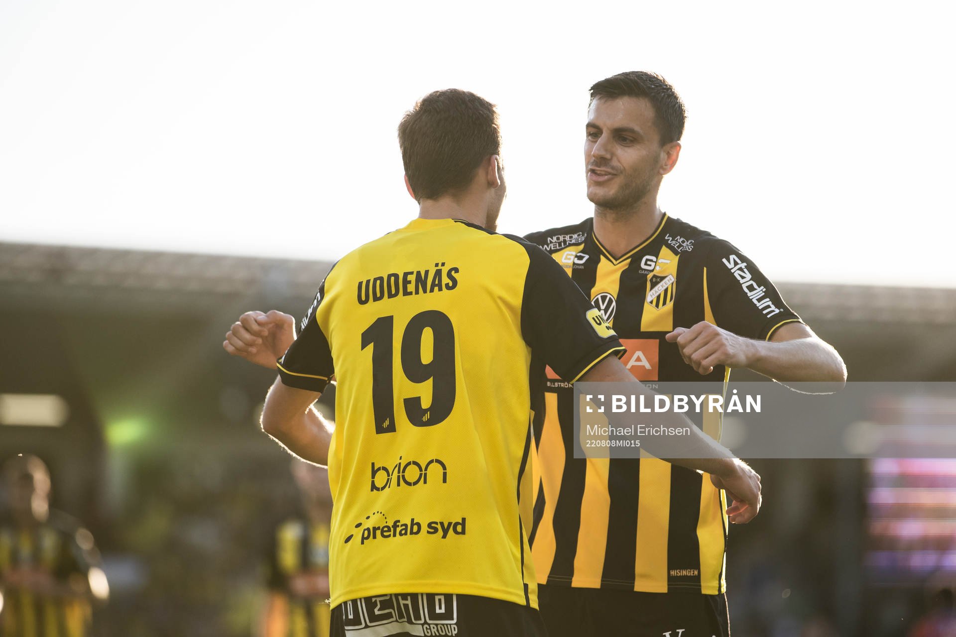 Häckens Oscar Uddenäs och Alexander Jeremejeff jublar