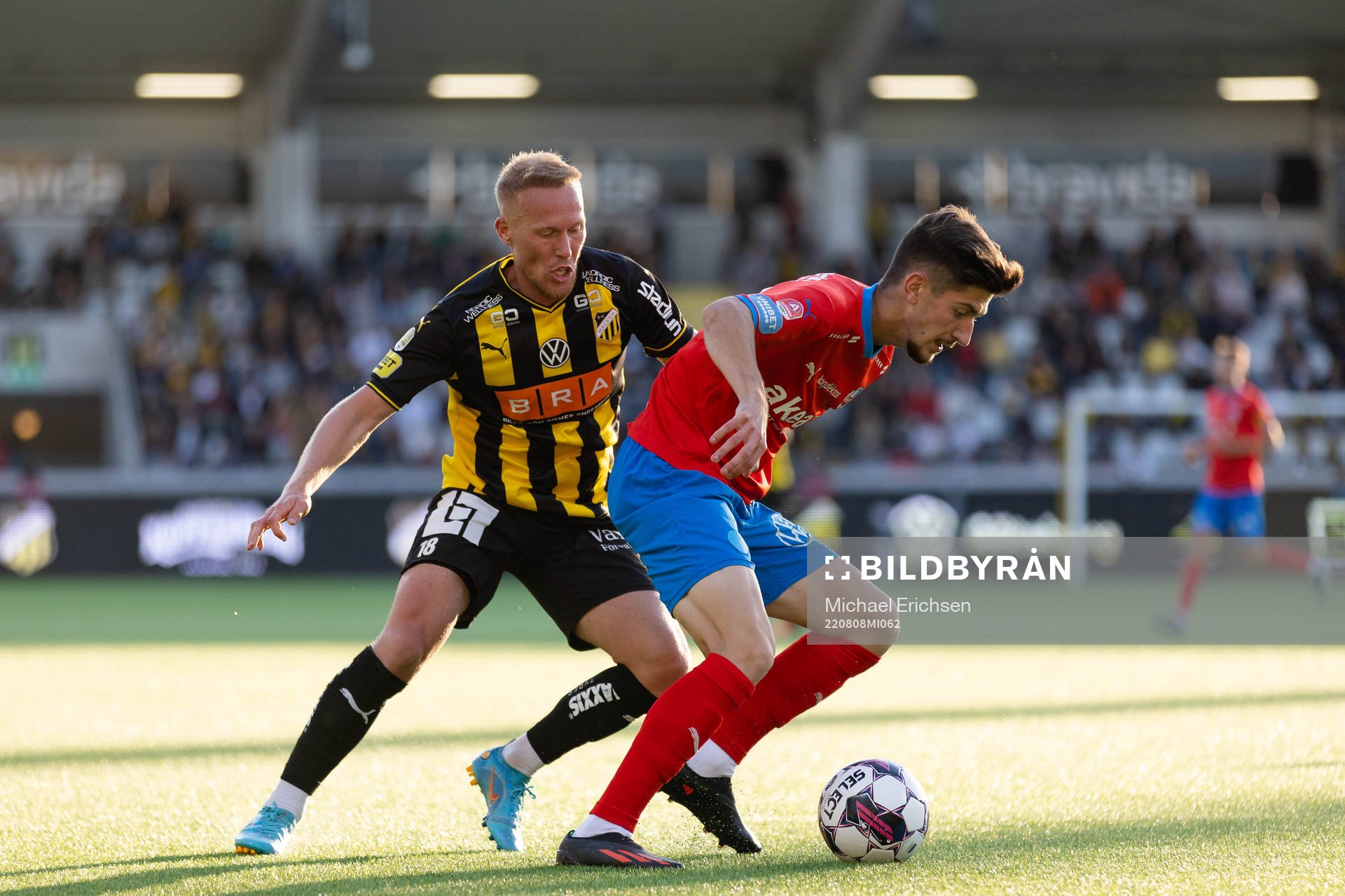 Helsingborgs Armin Gigovic och Häckens Mikkel Rygaard