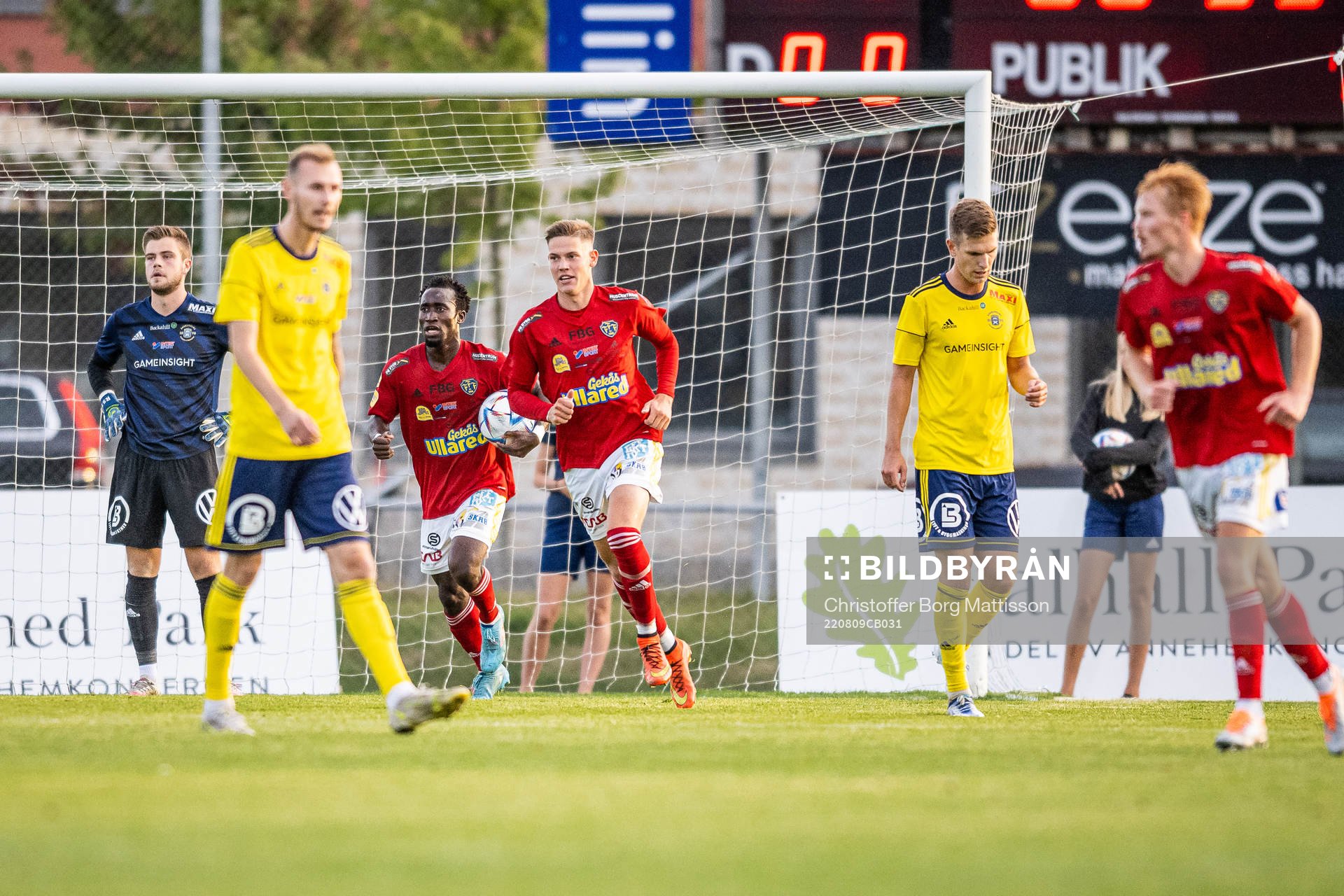 Falkenbergs spelare jublar