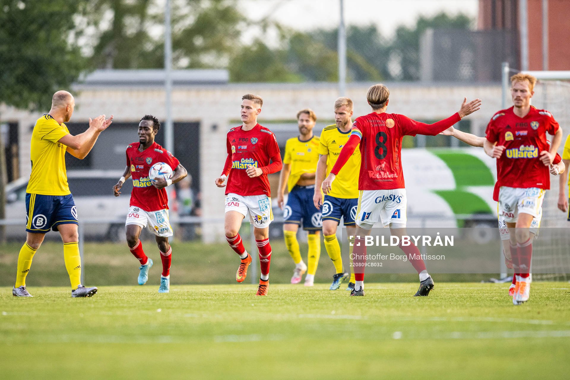 Falkenbergs spelare jublar