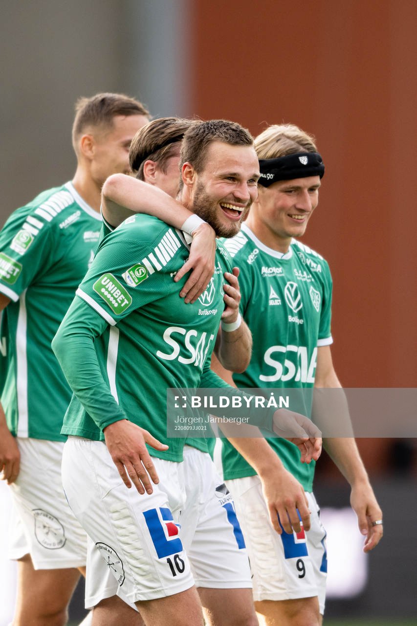 Brages Niklas Söderberg jublar med lagkamraterna