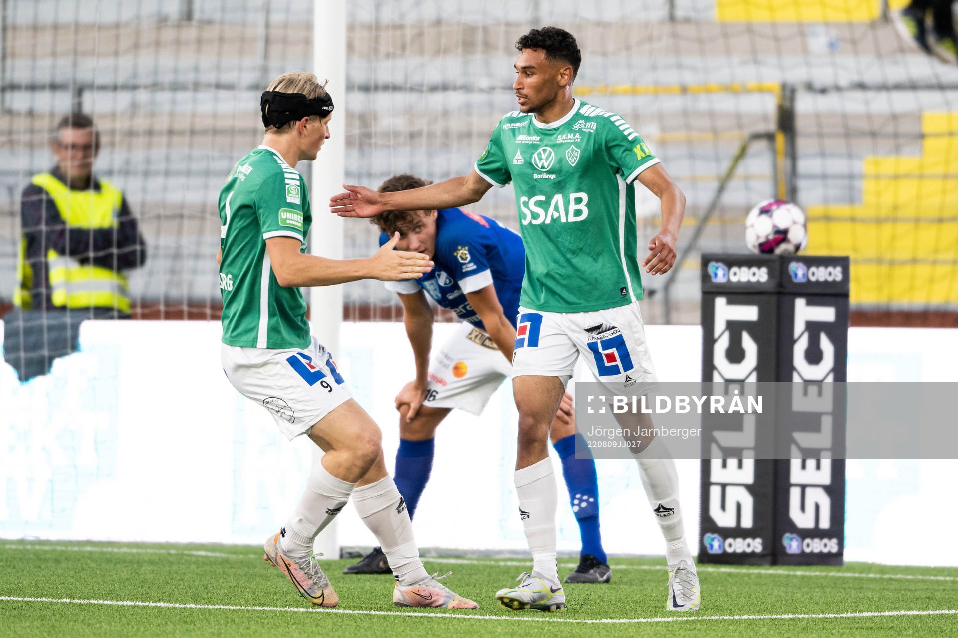 Brages Joakim Persson jublar