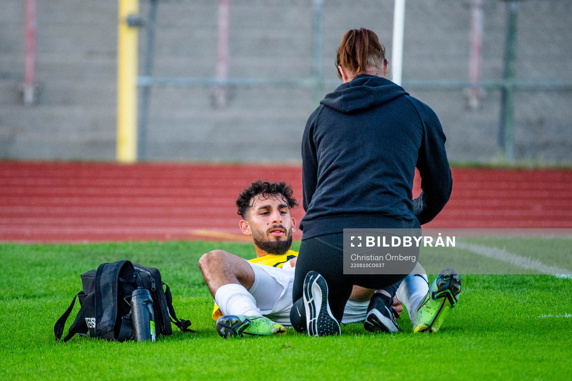 IFK Malmös Sufyan Abuzayda tas hand
