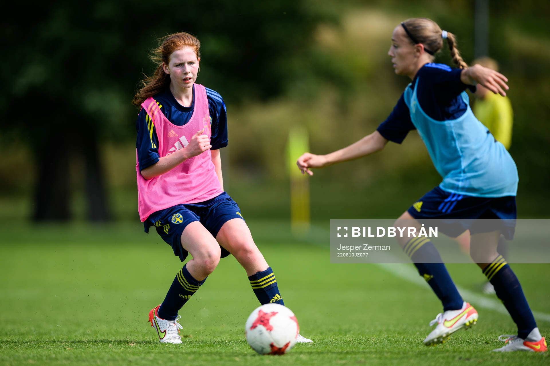 Estelle Raspe under en träning med det svenska F15-landslaget i fotboll den 10 augusti 2022 i Stockholm. 