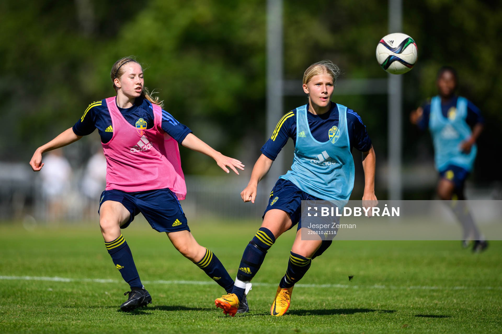 Nora Nyby och Alma Larsson
