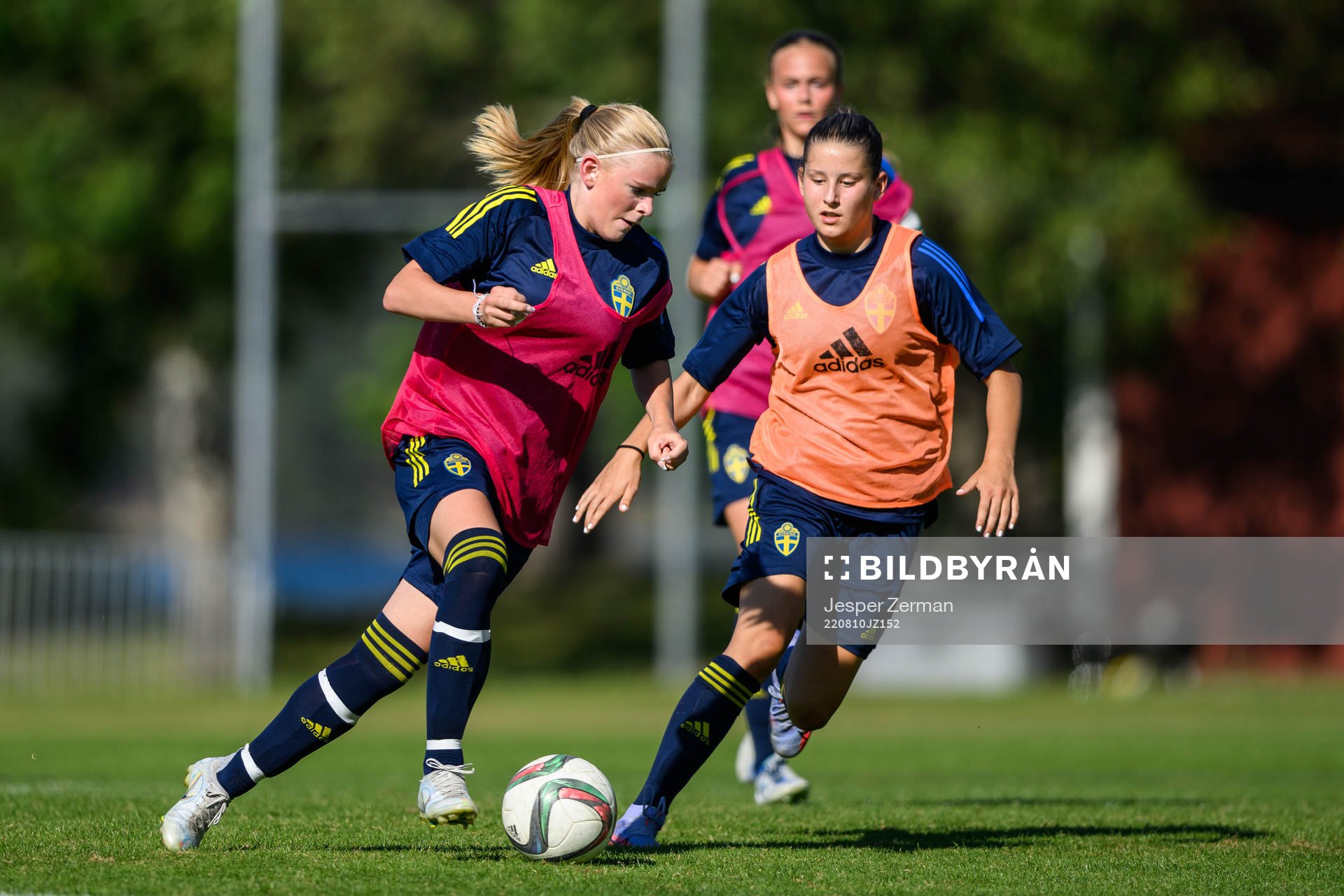 Tilda Hellén under en träning med det svenska F15-landslaget i fotboll den 10 augusti 2022 i Stockholm. 