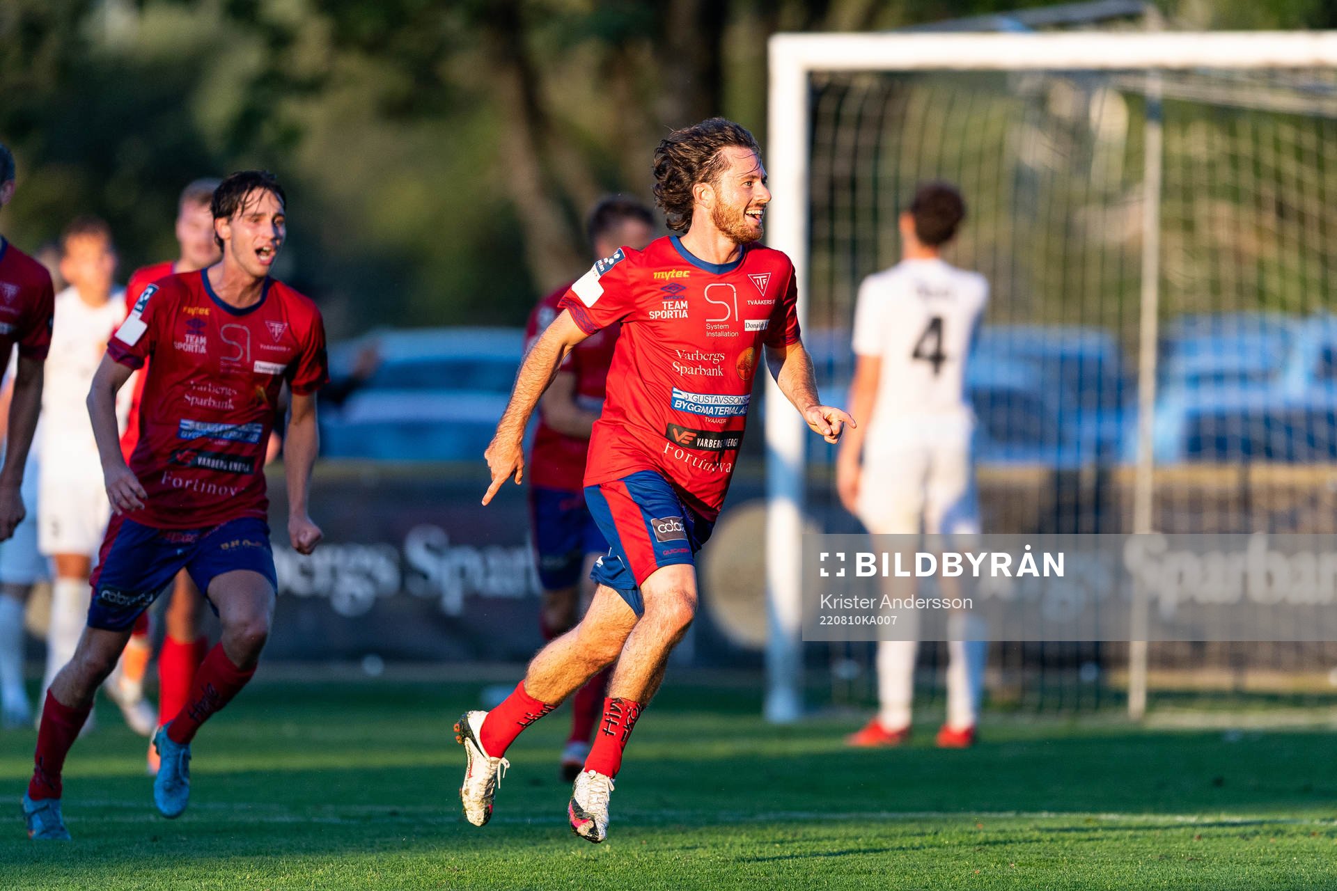 Tvååkers Rasmus Andersson jublar