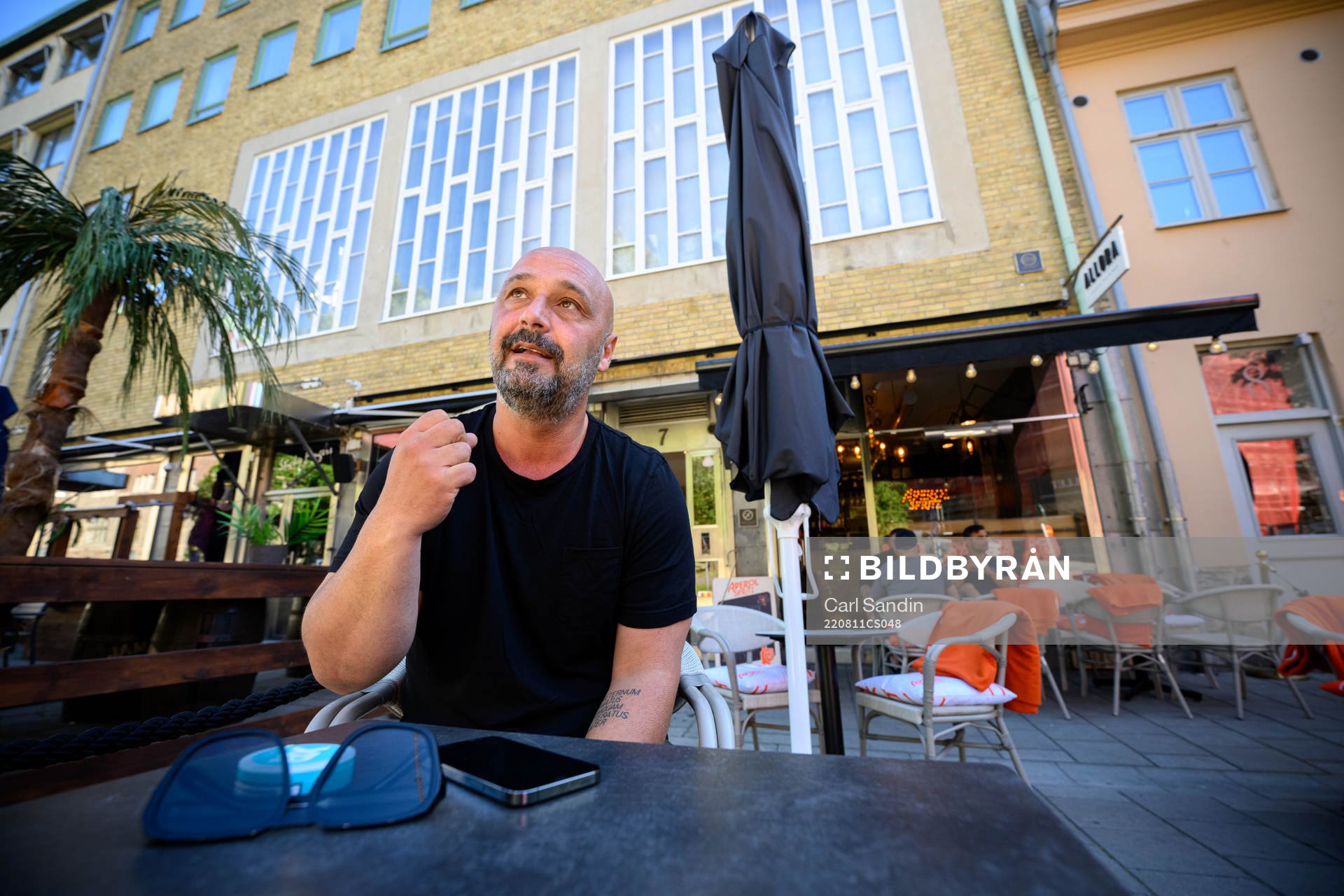 Utsiktens tränare Bosko Orovic blir intervjuad