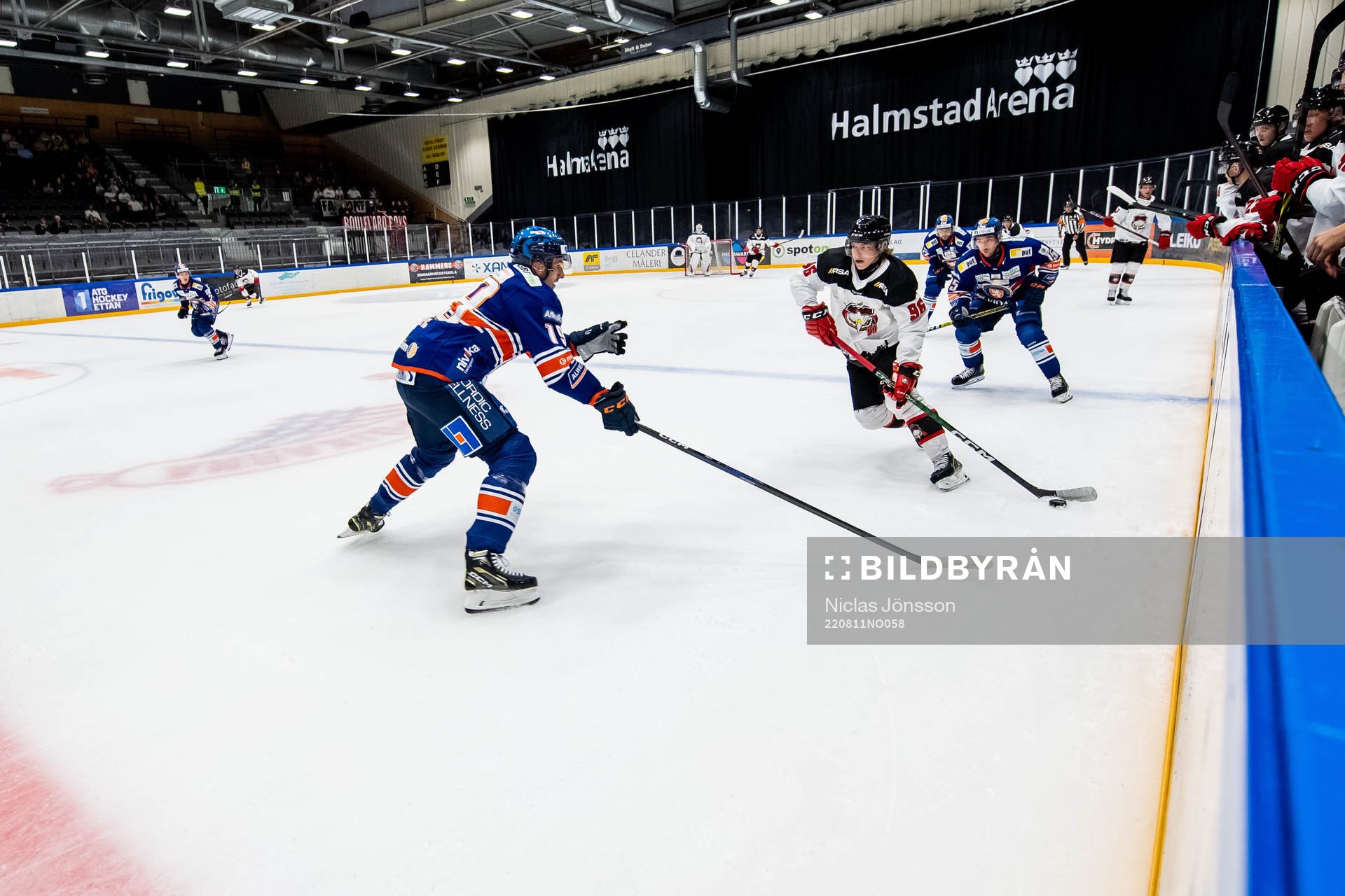 Växjös Amil Krupic och Malmö Redhawks Lukas Wernblom