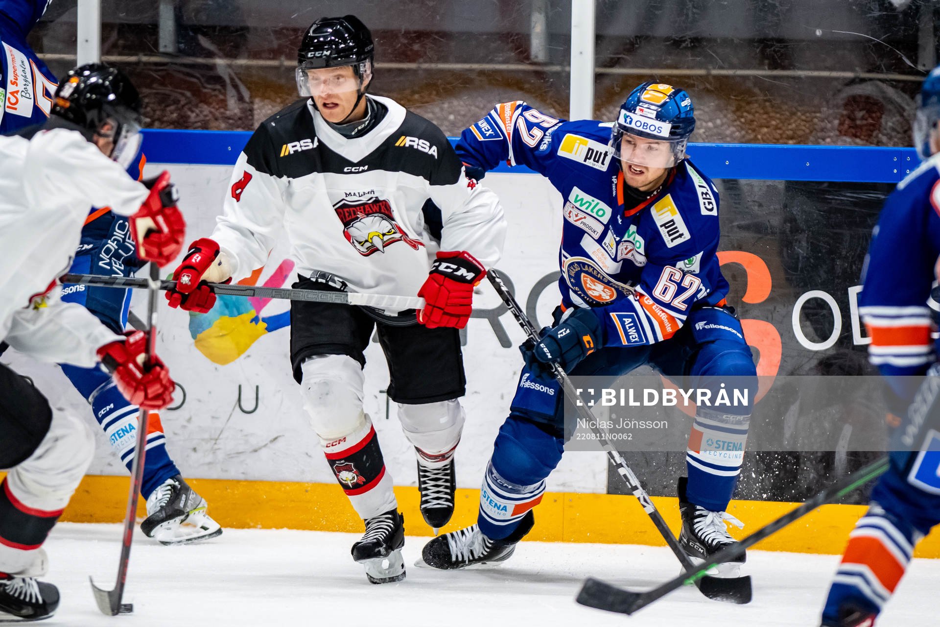 Malmö Redhawks Johan Olofsson och Växjös Manuel Ågren