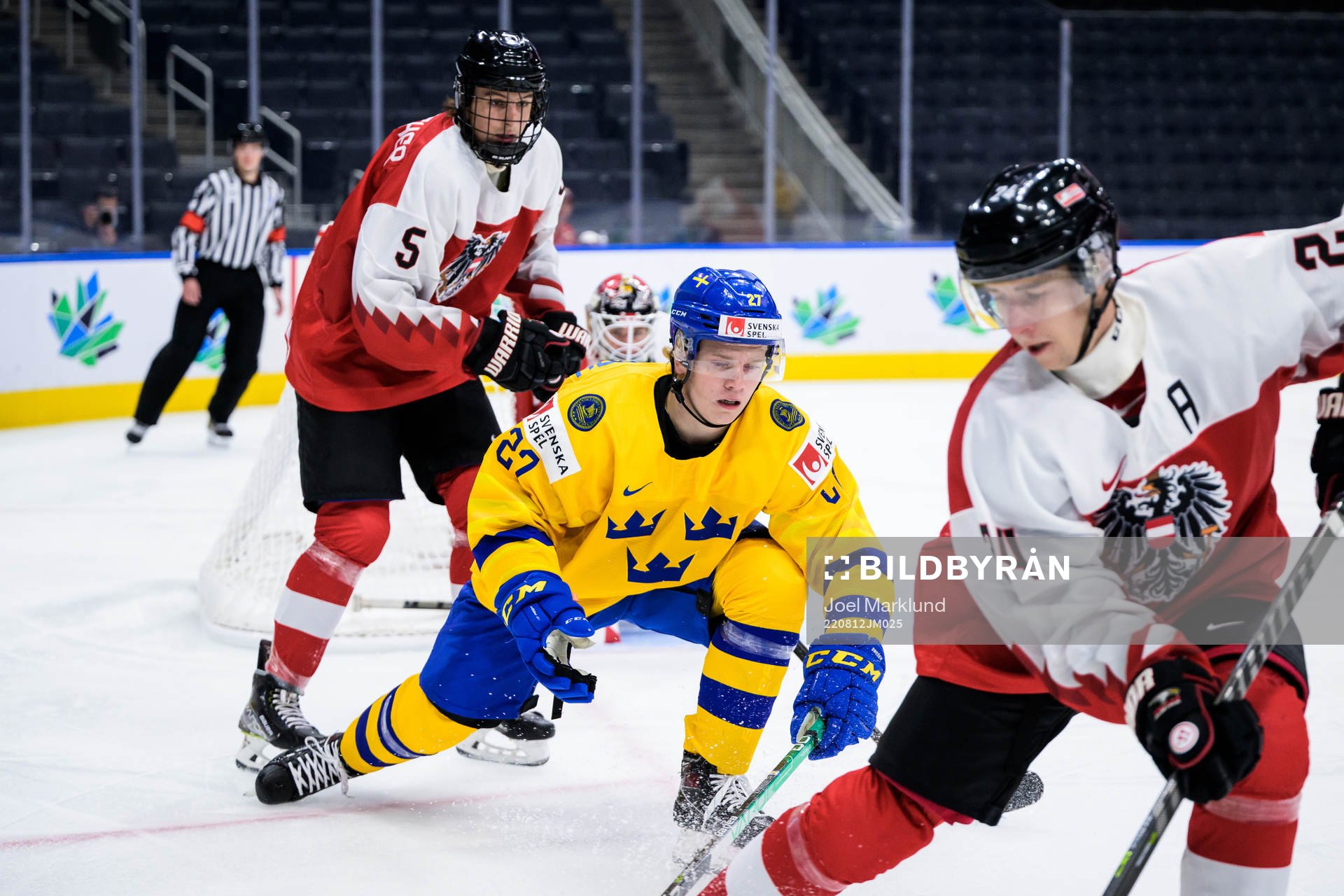 Theodor Niederbach of Sweden against David Reinbacher and