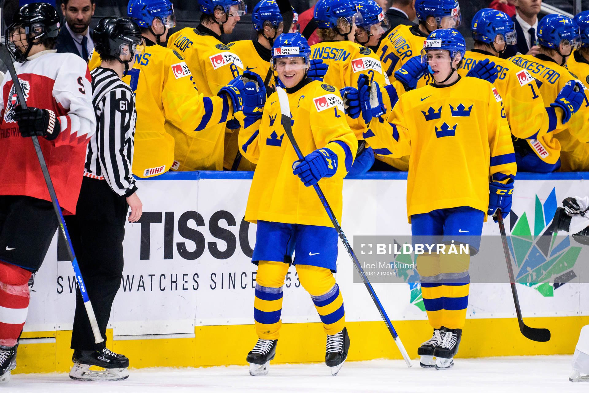 Emil Andrae of Sweden celebrates with his teammates