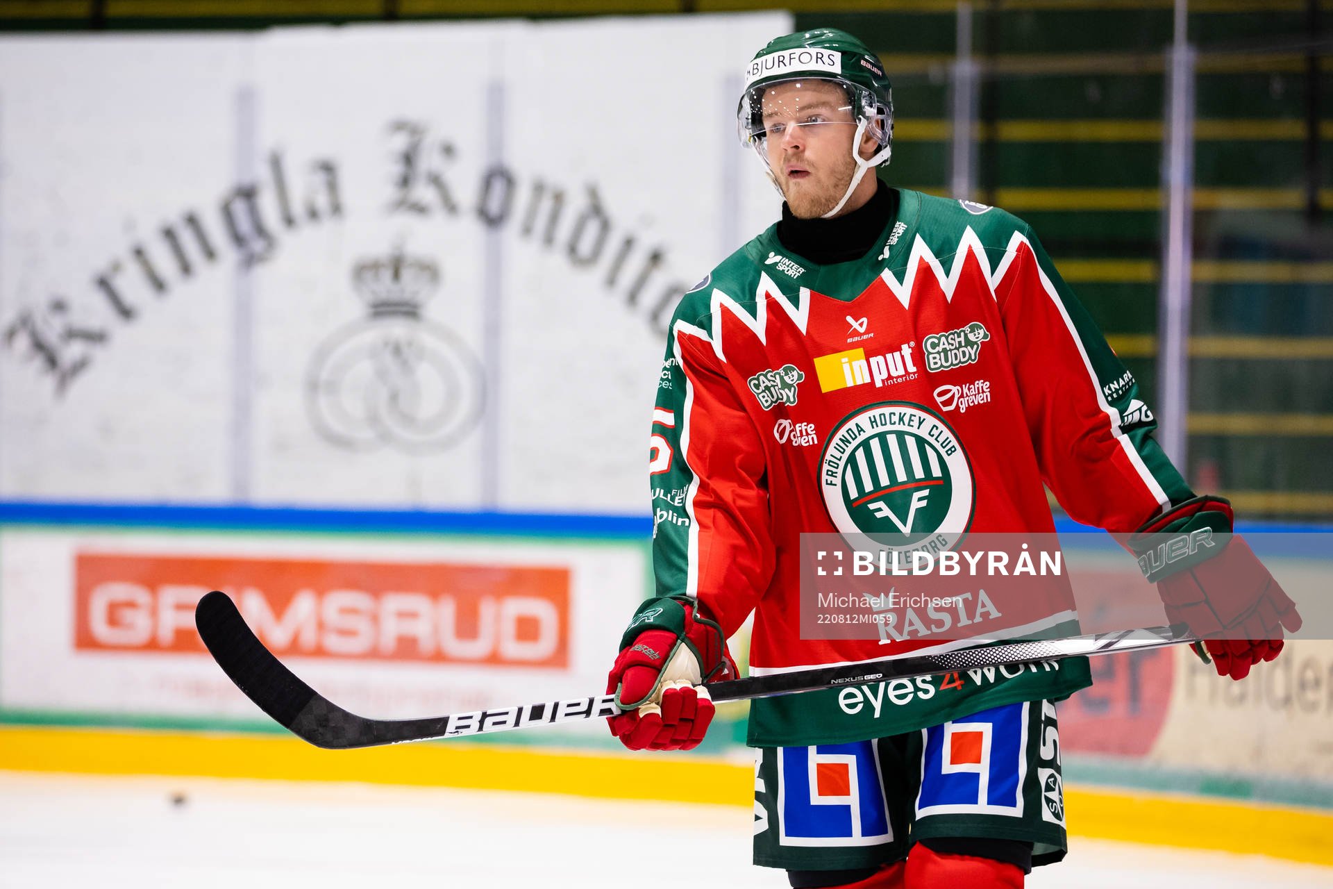Frölundas Christian Folin innan  ishockeymatchen i