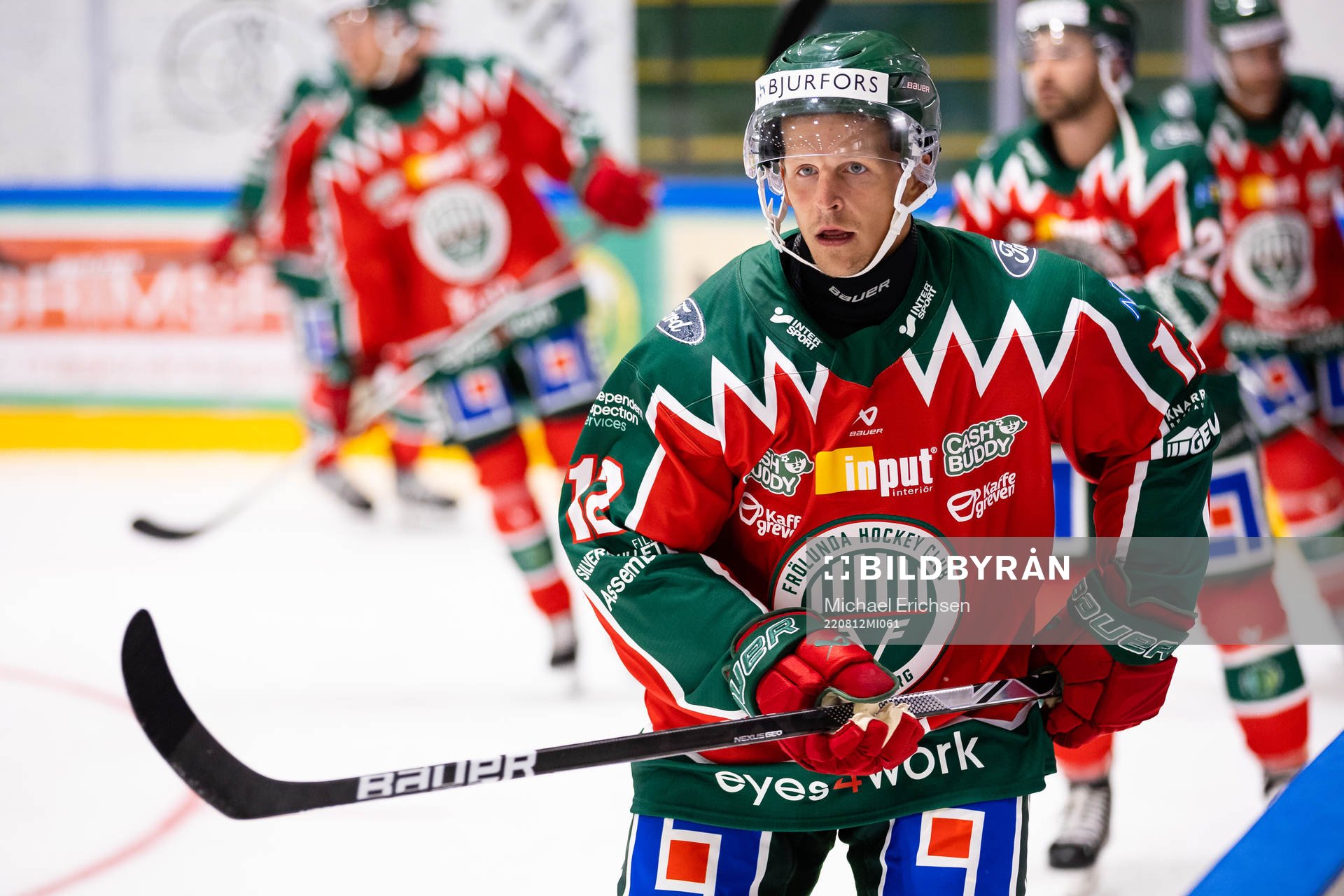 Frölundas Max Friberg innan ishockeymatchen i Strömstad