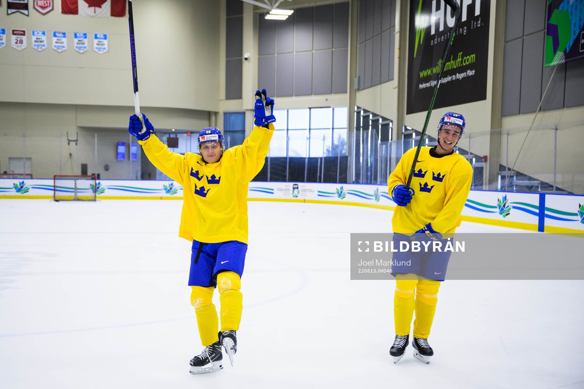 Oskar Magnusson and Daniel Torgersson of Sweden celebrate