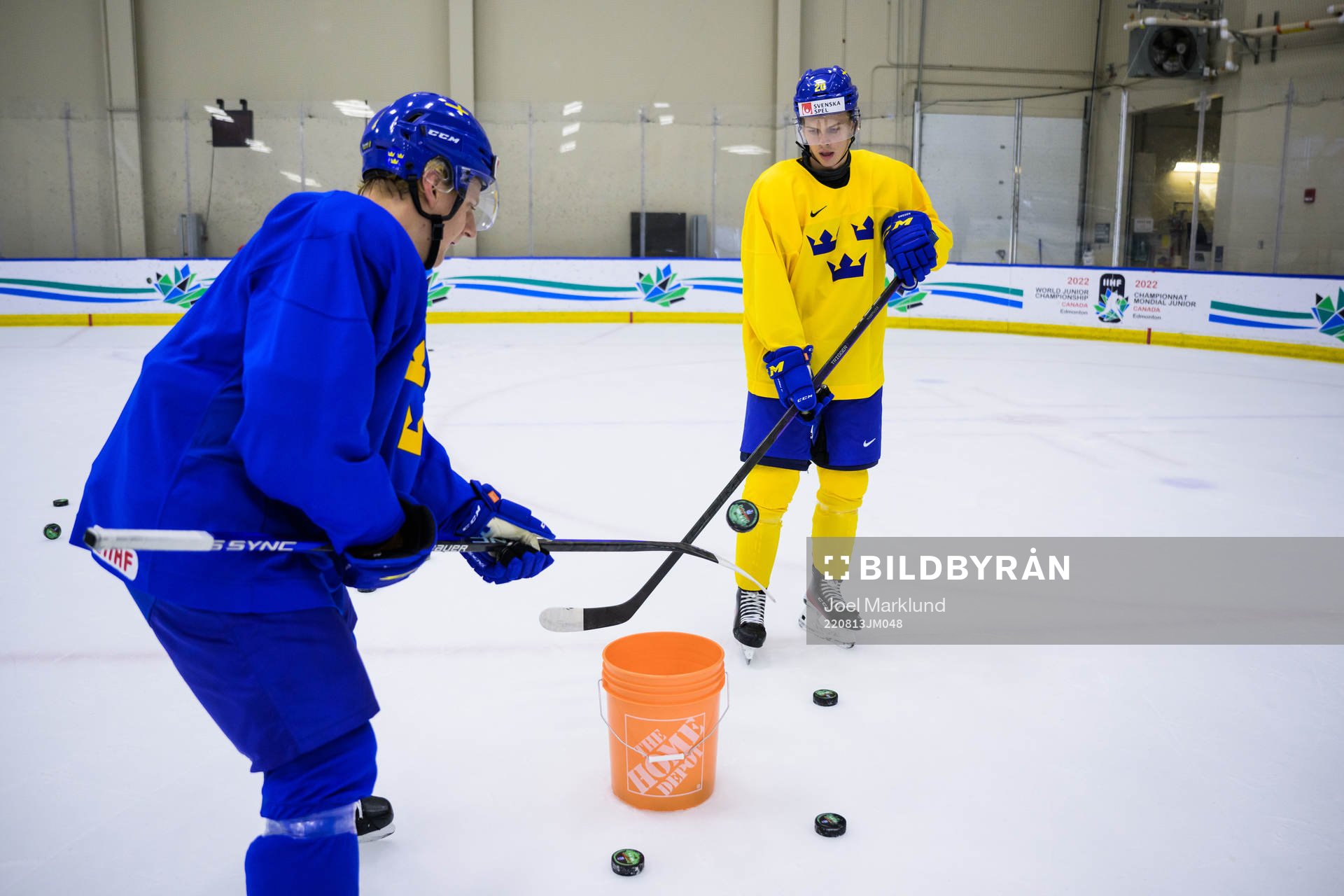 Emil Andrae and Albert Sjöberg of Sweden at a practice