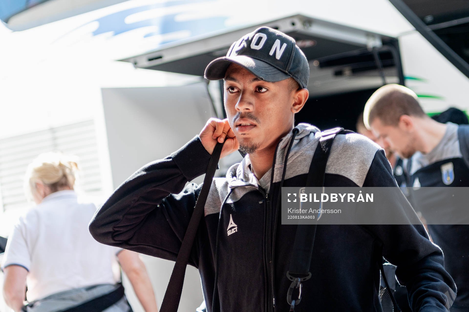 Sirius Tashreeq Matthews före fotbollsmatchen i