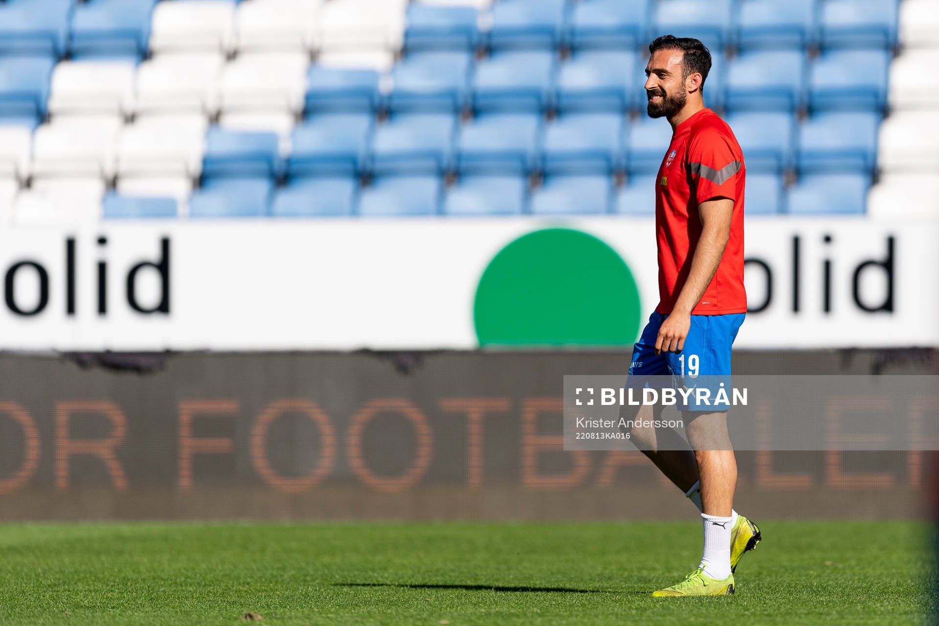 Helsingborgs Abdul Khalili före fotbollsmatchen i