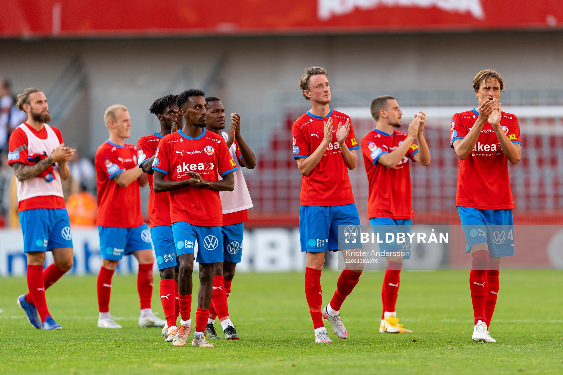 Helsingborgs spelare tackar publiken