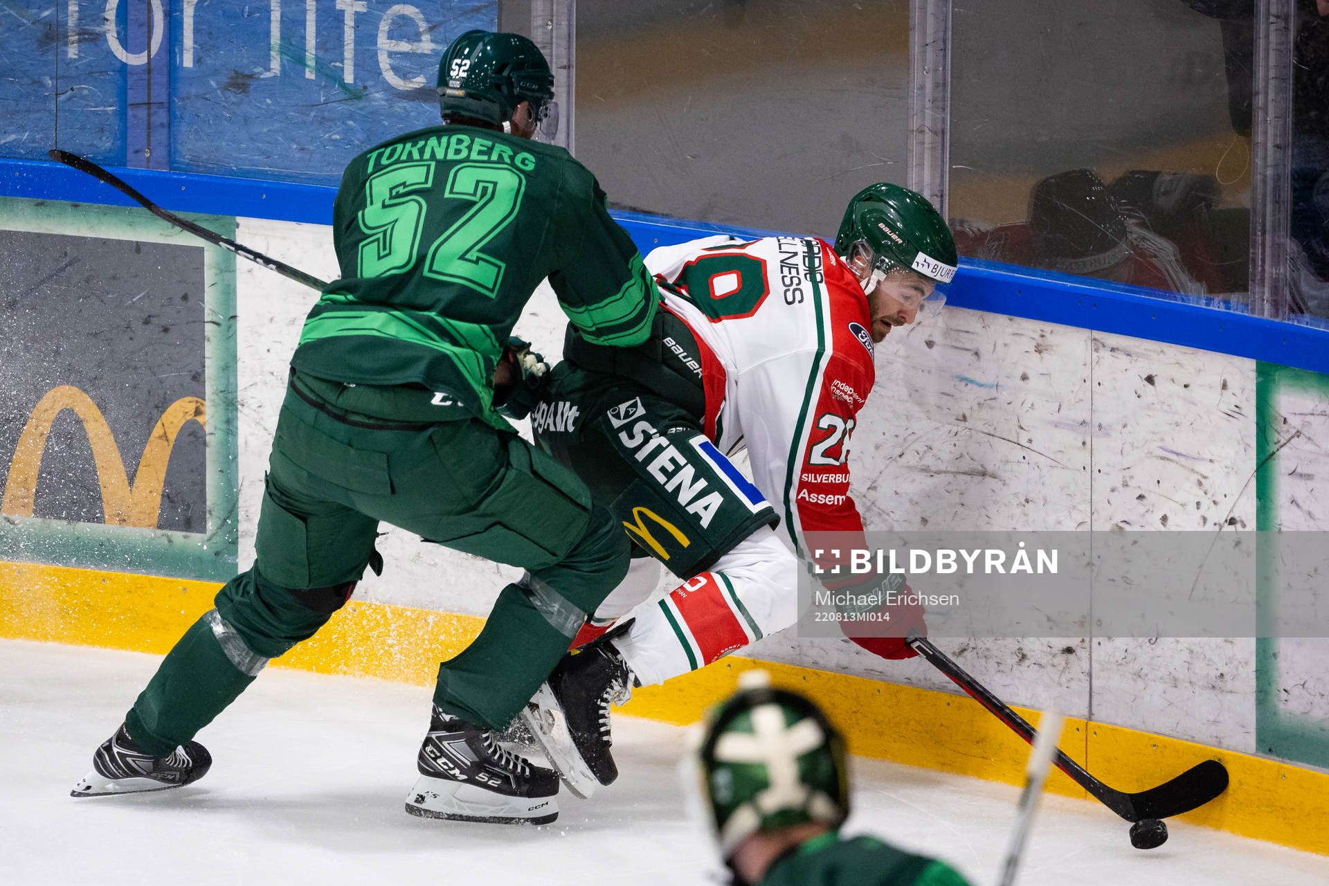Färjestads August Tornberg och Frölundas Anthony Greco