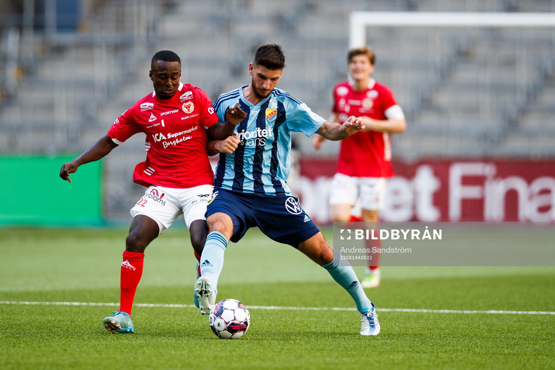 Kalmars Nahom Girmai Netabay och Djurgårdens Besard Sabovic