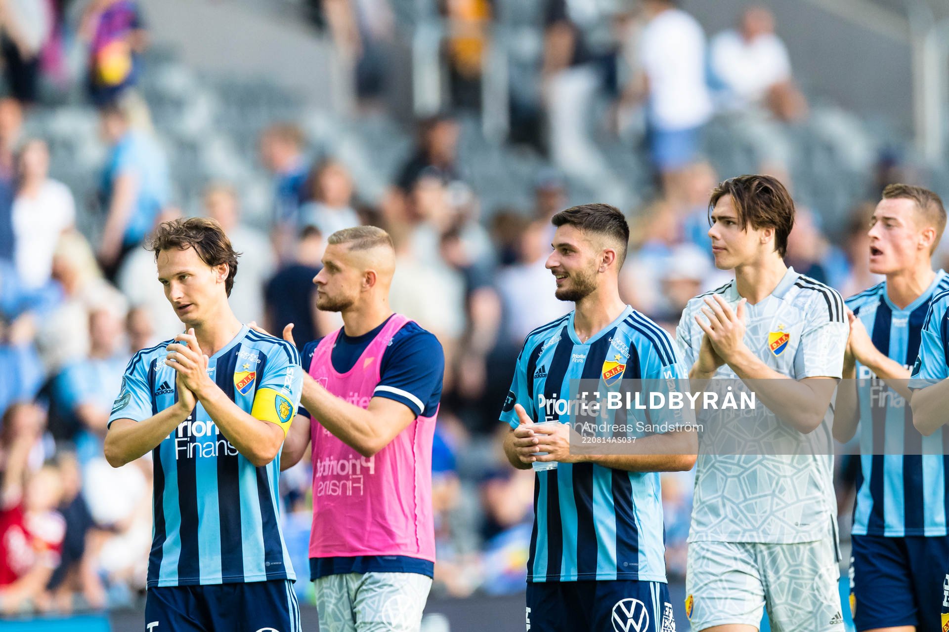 Djurgårdens spelare tackar publiken efter fotbollsmatchen i Allsvenskan mellan Djurgården och Kalmar den 14 augusti 2022 i Stockholm. 