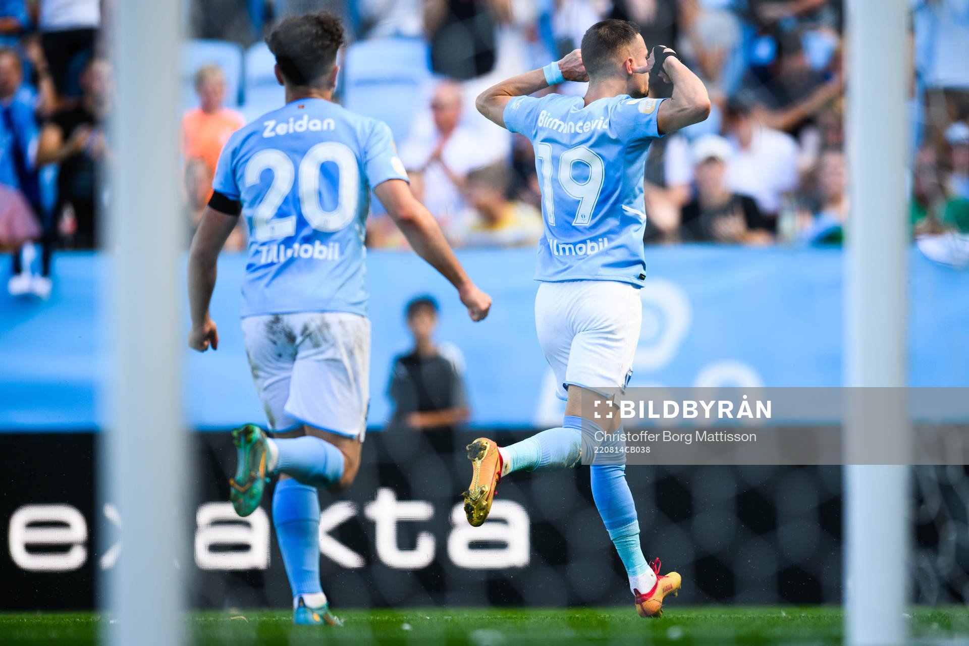 Malmö FFs Moustafa Zeidan och Veljko Birmancevic jublar