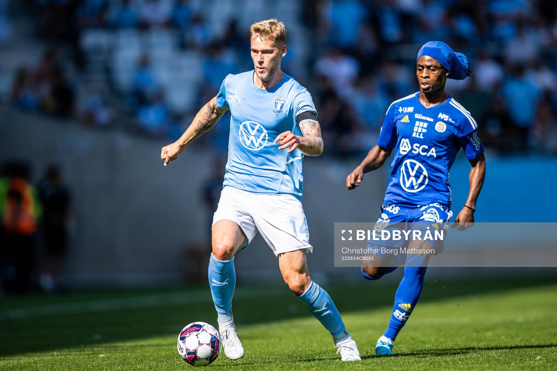 Malmö FFs Felix Beijmo och Sundsvalls Ronaldo Damus