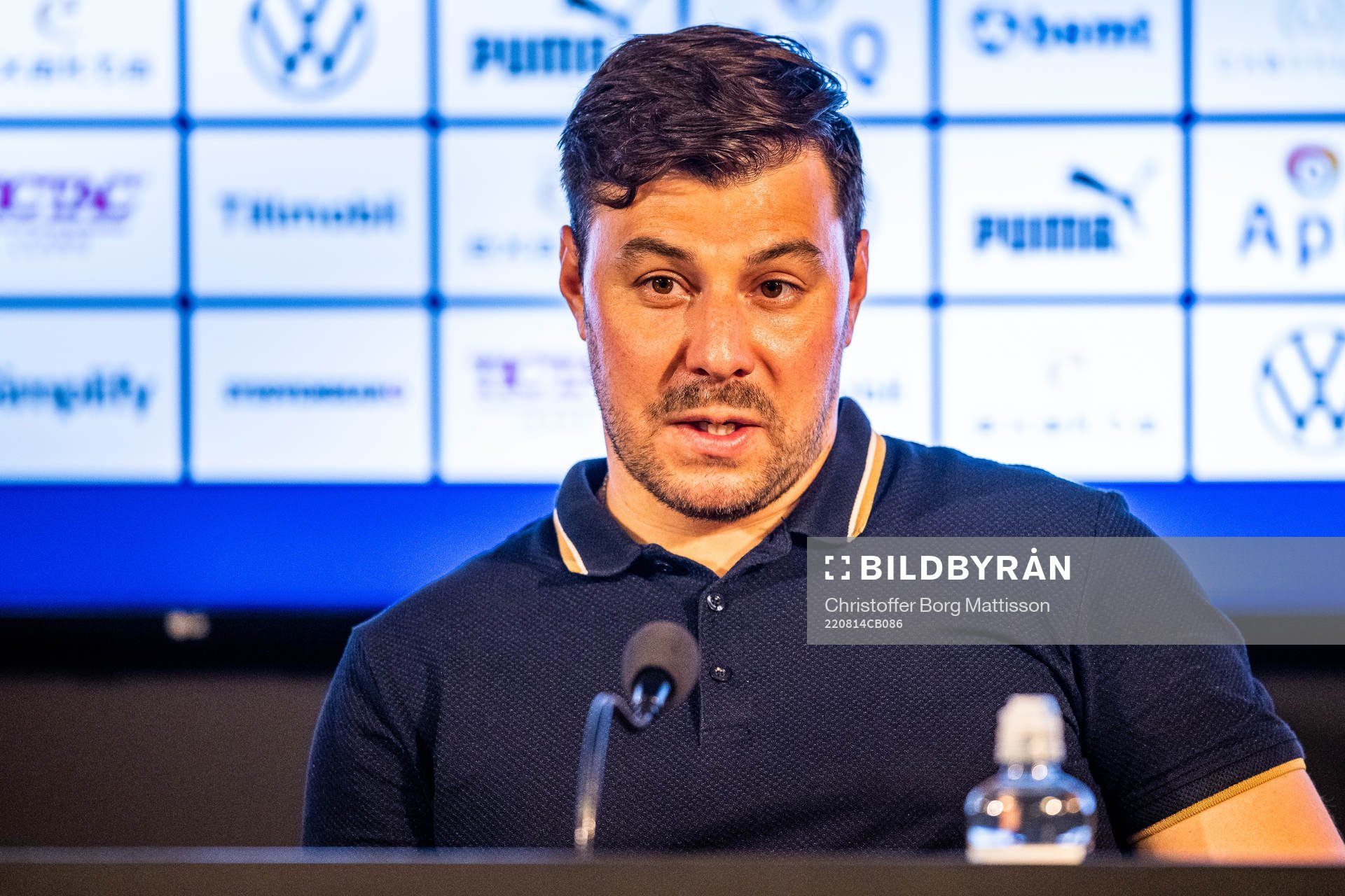Sundsvalls tränare Brian Clarhaut vid en presskonferens