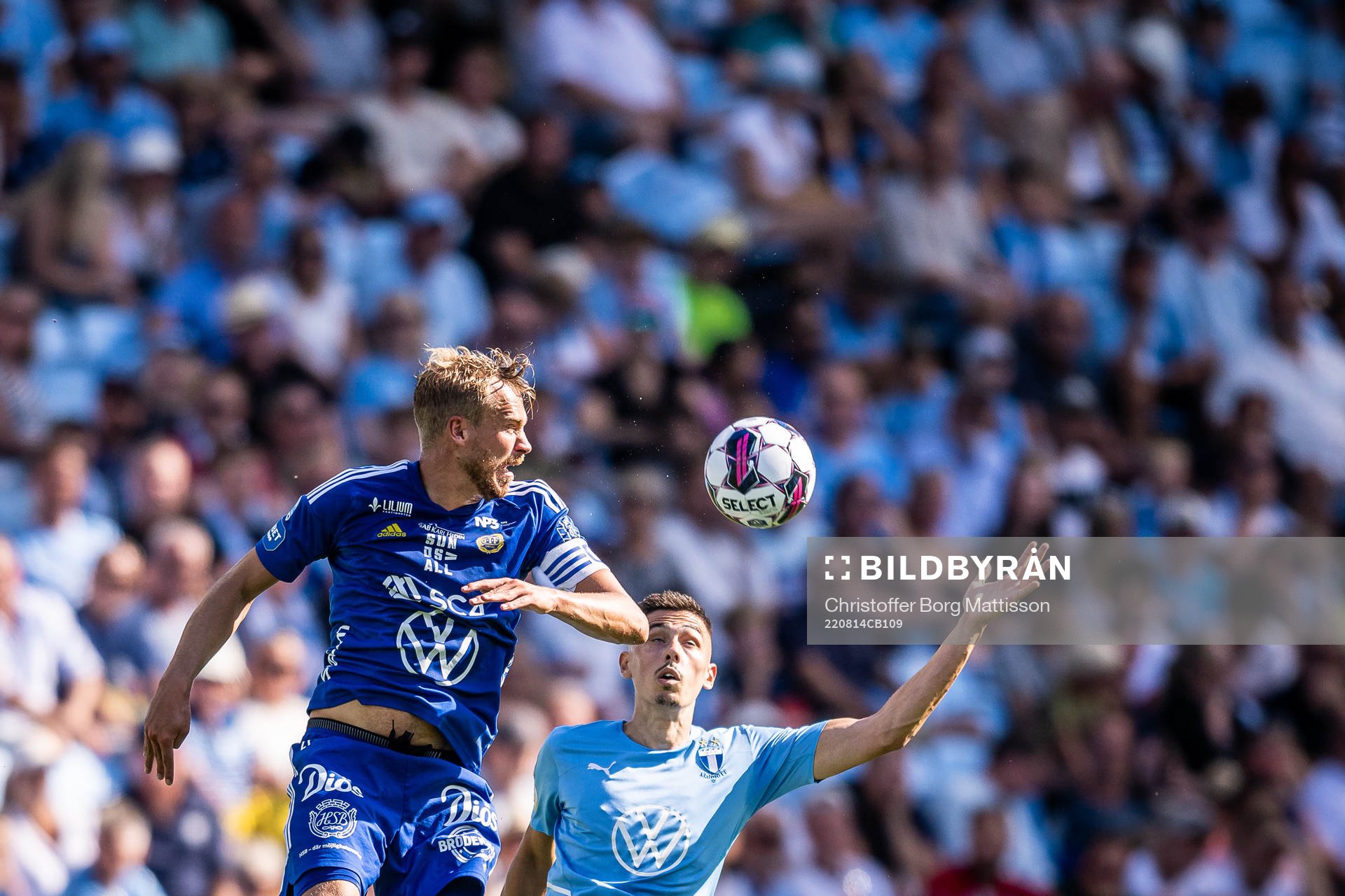 Sundsvalls Pontus Engblom och Malmö FFs Dennis Hadzikadunic