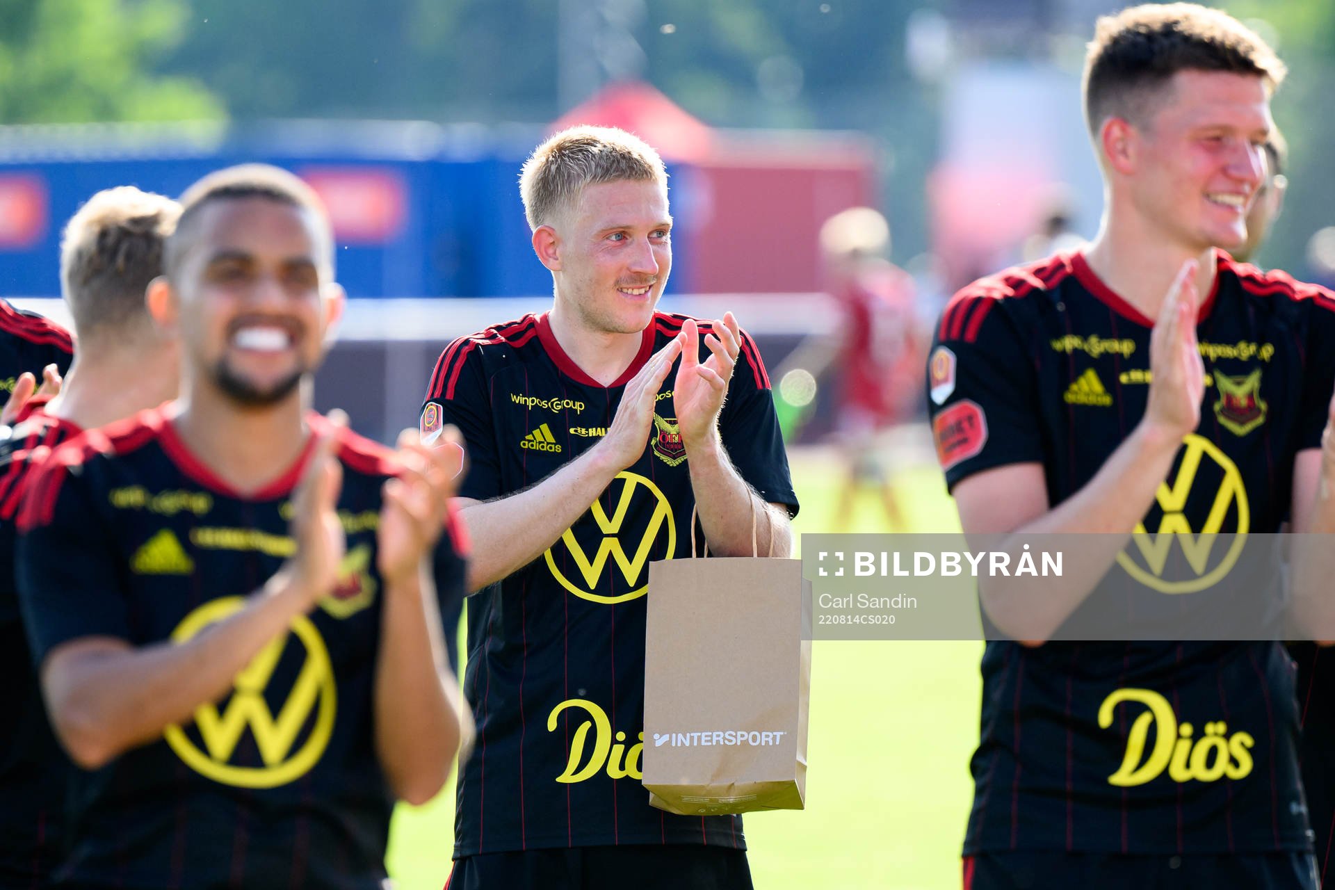 Östersunds Simon Kroon jublar