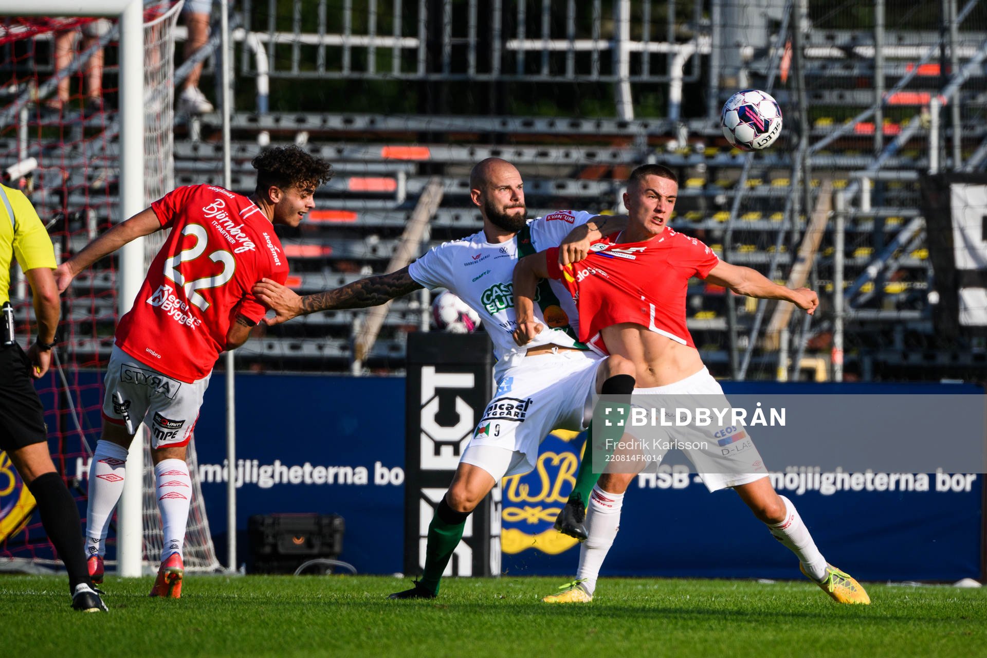 Varbergs Robin Simovic och Degerfors Gustaf Lagerbielke