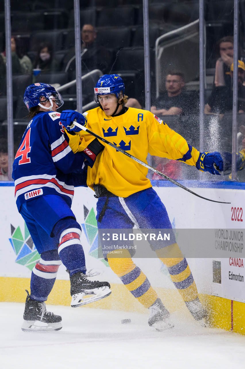 Carter Mazur of USA and Simon Edvinsson of Sweden