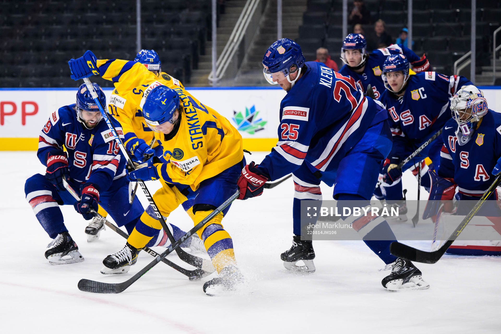 Åke Stakkestad of Sweden challenges Landon Slaggert and