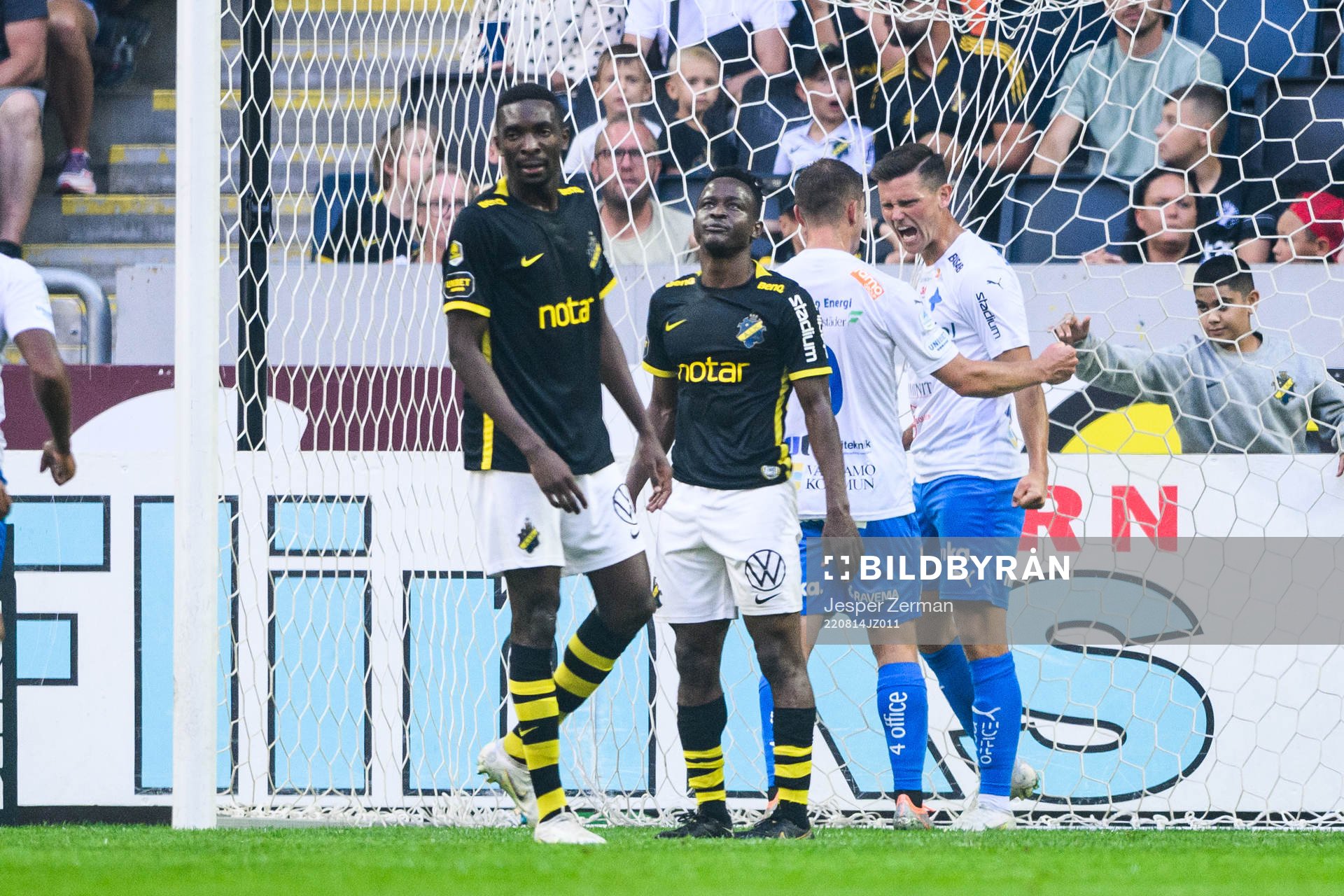 Värnamos Marcus Antonsson jublar