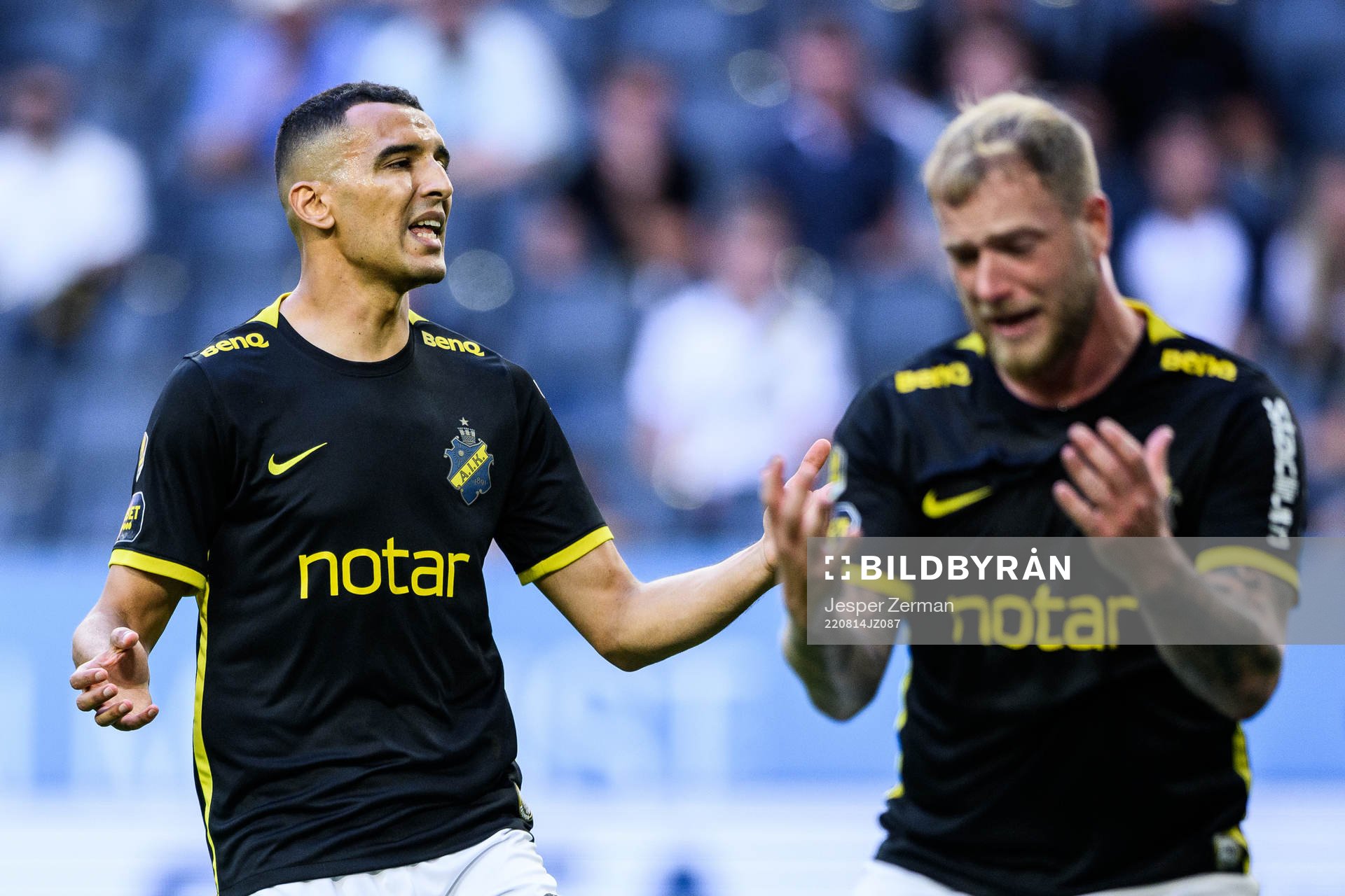 AIKs Nabil Bahoui och John Guidetti deppar