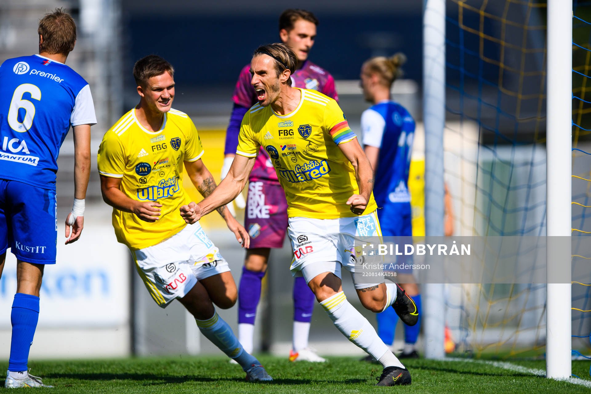 Falkenbergs Tobias Karlsson jublar