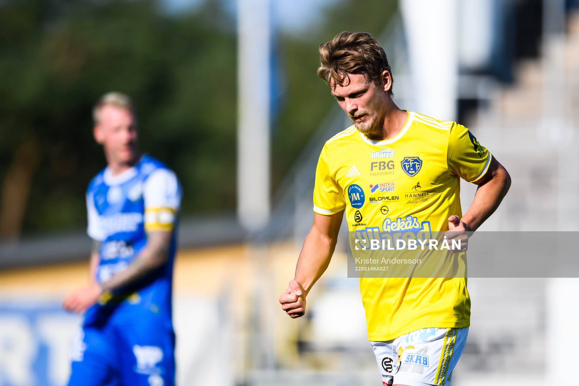 Falkenbergs Robin Hofsö jublar