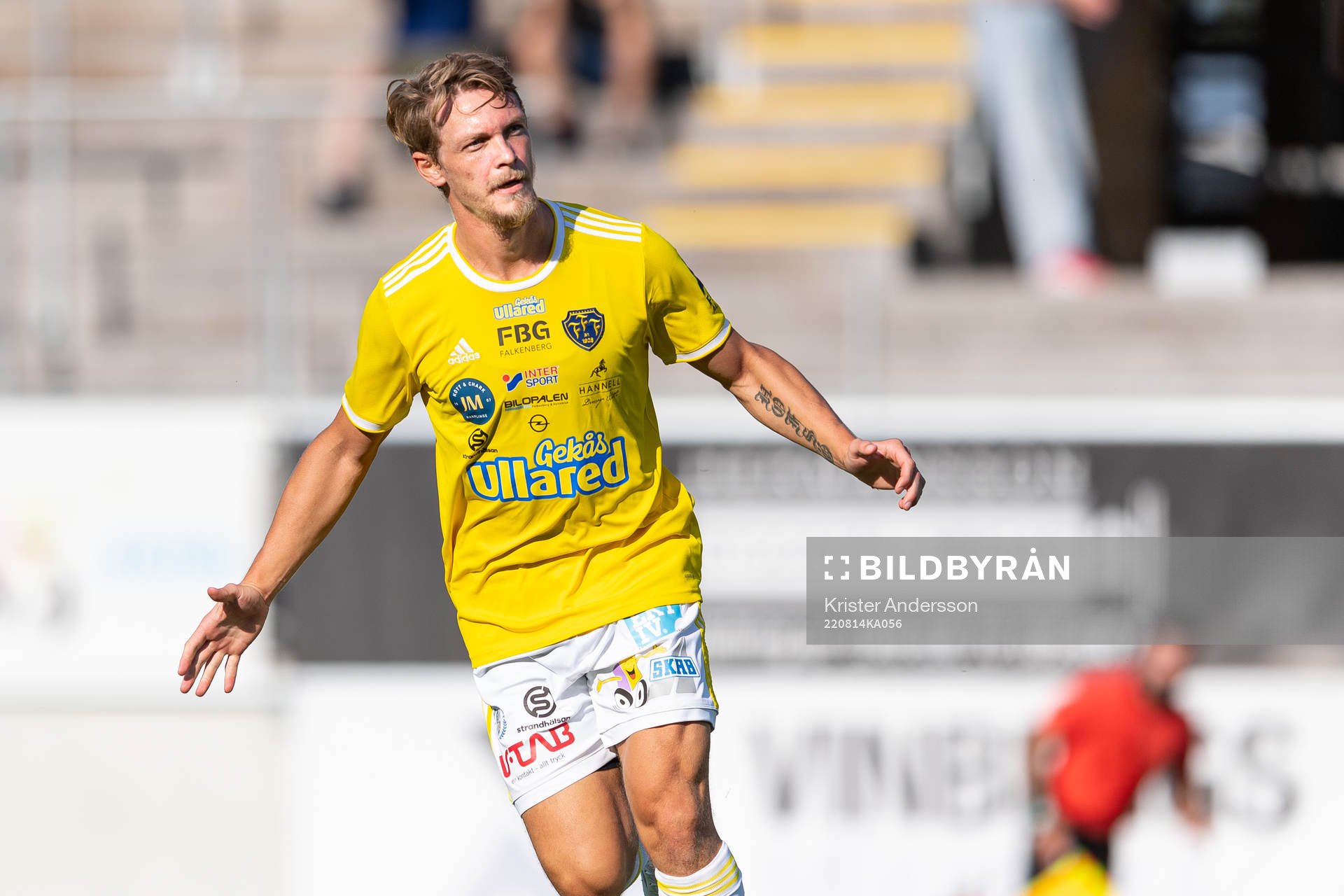 Falkenbergs Robin Hofsö jublar