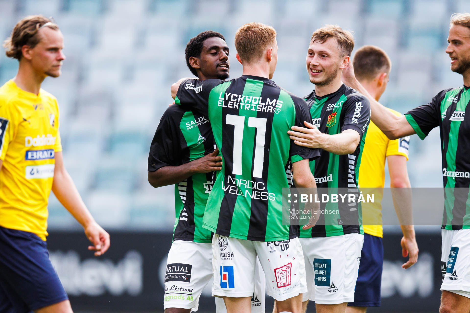 GAIS Harun Ibrahim jublar med lagkamrater