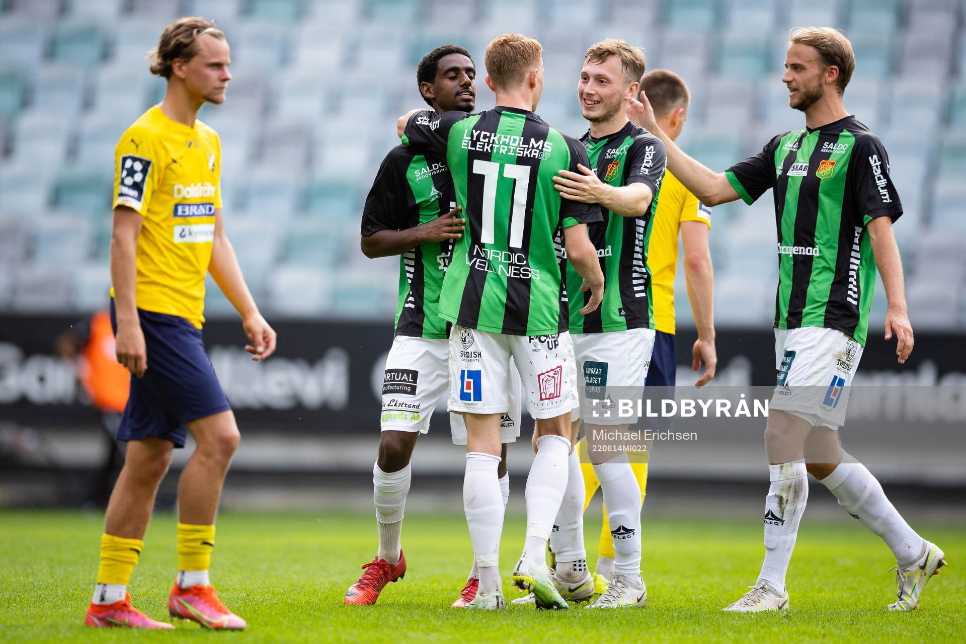 GAIS Harun Ibrahim jublar med lagkamrater