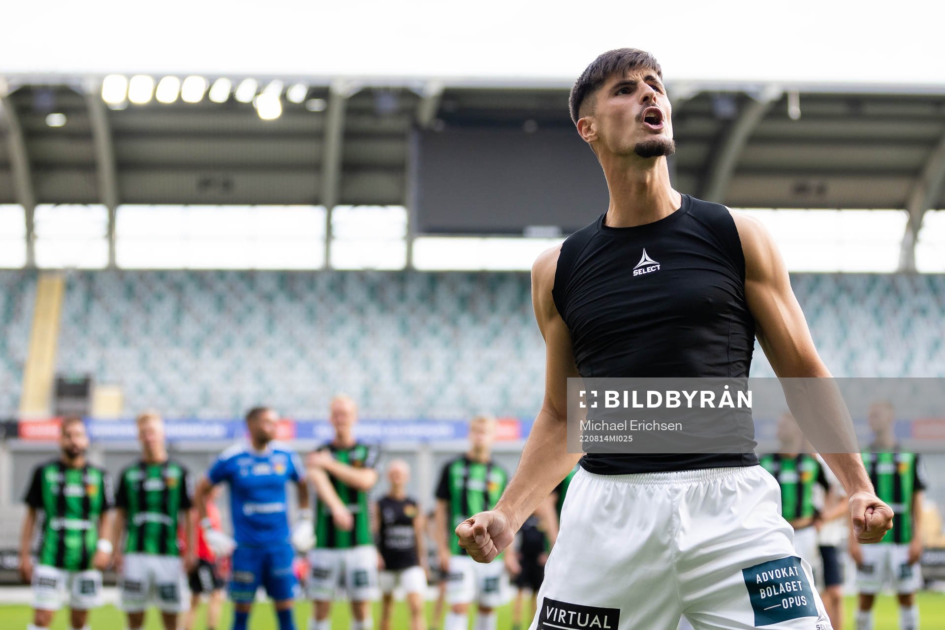 GAIS Emin Grozdanic jublar framför klacken