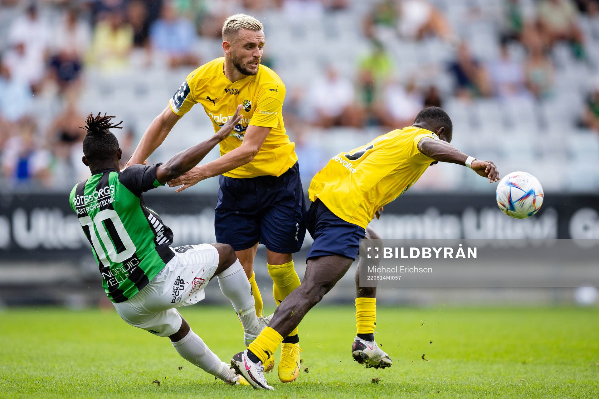 GAIS Michael Kargbo och Ljungskiles Argjend Malaj och Uba