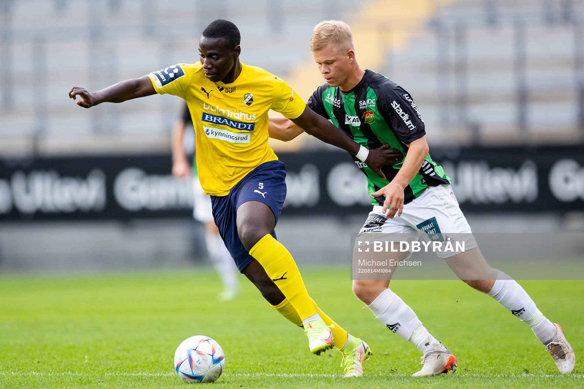 Ljungskiles Sabarr Janneh  och GAIS Filip Gustafsson