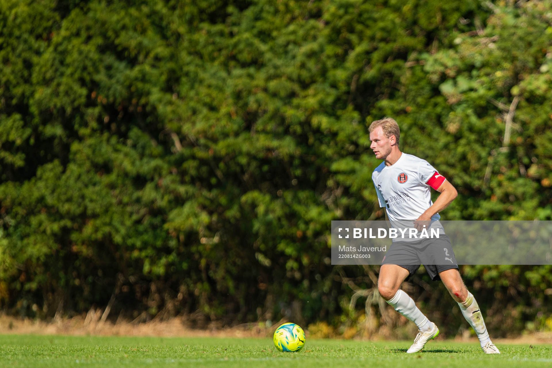 Hittarps Emil Rydström under fotbollsmatchen i Division 2 Västra Götaland mellan Hittarp och Eskilsminne den 14 augusti 2022 i Helsingborg.
