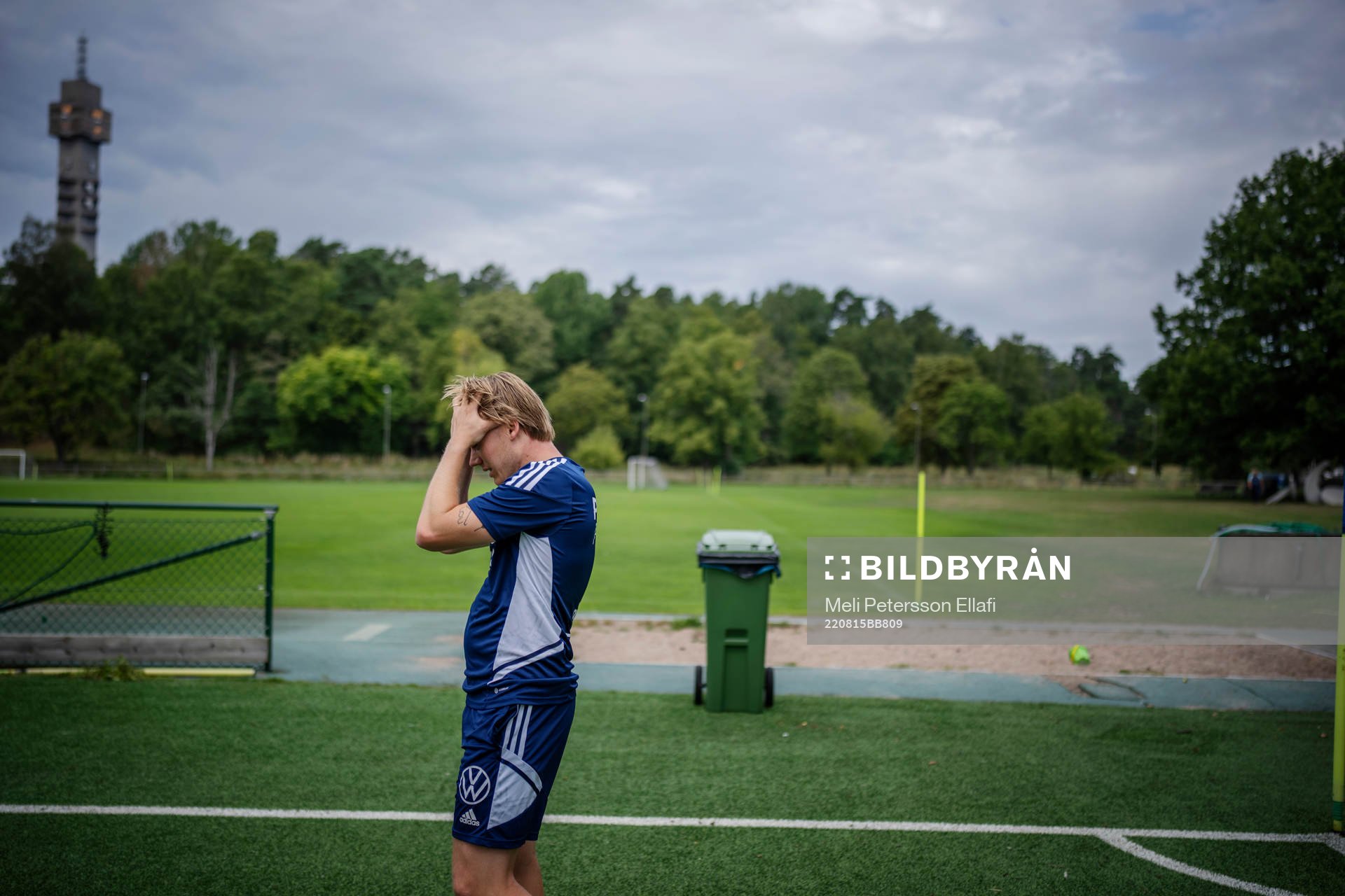 Djurgårdens Elliot Käck under en träning den 15 augusti 2022 på Djurgårdens träningsanläggning vid Kaknästornet i Stockholm. 