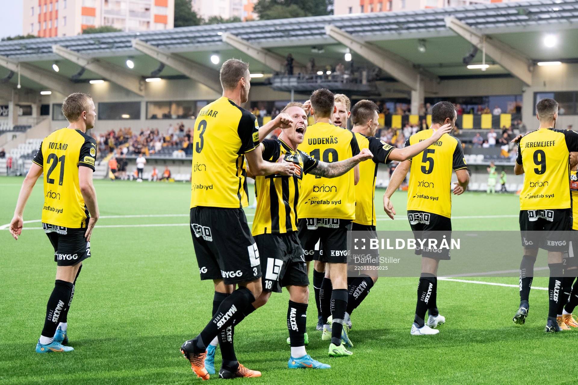 Häckens Mikkel Rygaard Jensen jublar
