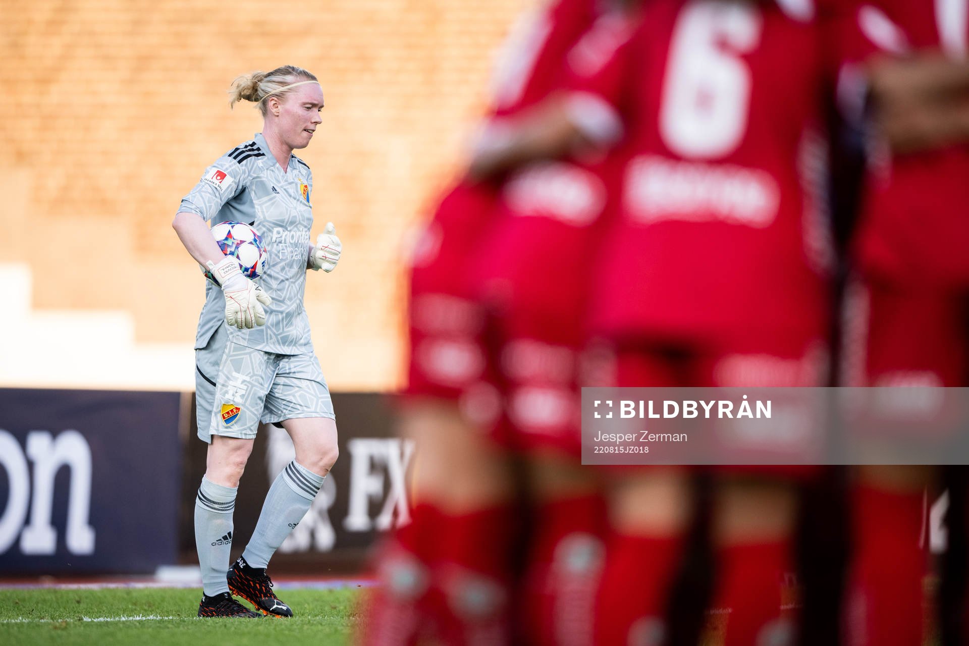 Djurgårdens målvakt Hedvig Lindahl deppar
